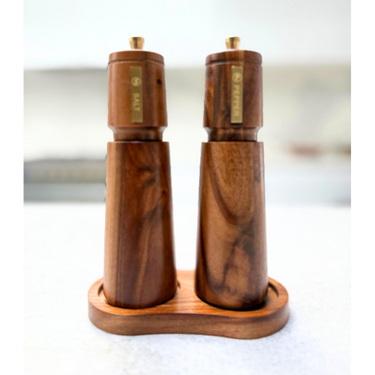 Premium 3-piece acacia wood pepper grinder set with manual mills for salt, pepper, and spices, showcasing natural wood finish and ergonomic design